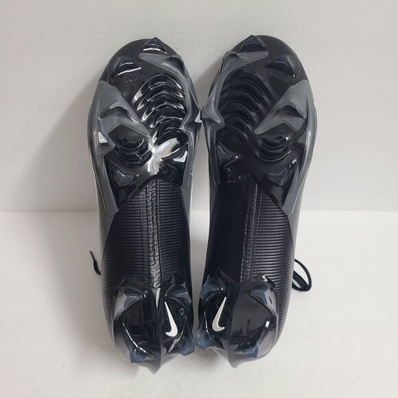 Athletic_Shoes